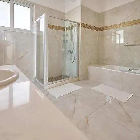 Olymp Luxury D - A Seaside Haven Of Elegance *
